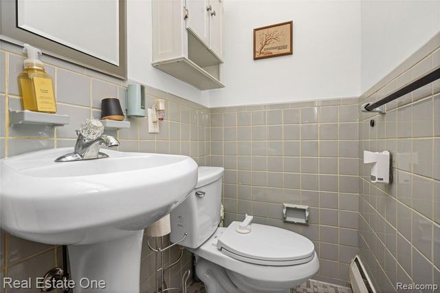 2810 Walbridge Road, Rochester Hills, MI 48307