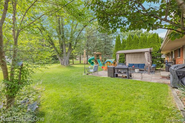 2810 Walbridge Road, Rochester Hills, MI 48307