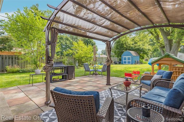 2810 Walbridge Road, Rochester Hills, MI 48307