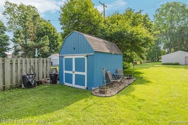 2810 Walbridge Road, Rochester Hills, MI 48307