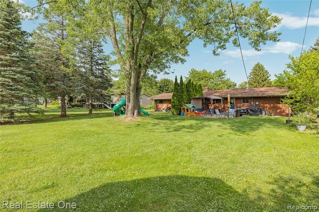 2810 Walbridge Road, Rochester Hills, MI 48307