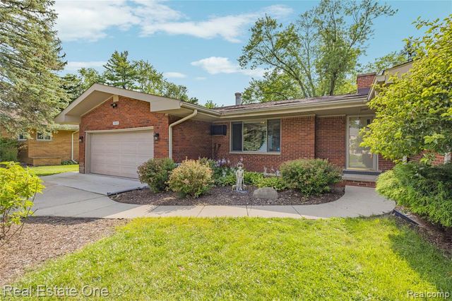 2810 Walbridge Road, Rochester Hills, MI 48307
