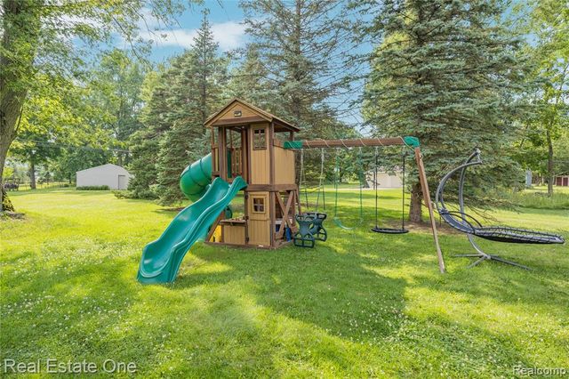2810 Walbridge Road, Rochester Hills, MI 48307