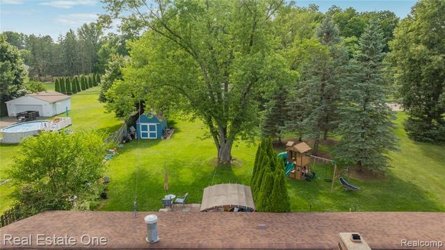 2810 Walbridge Road, Rochester Hills, MI 48307