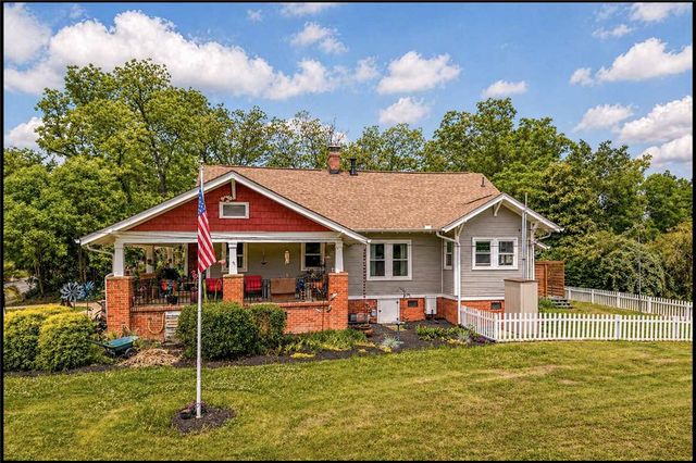 635 NE Main Street, Easley, SC 29640