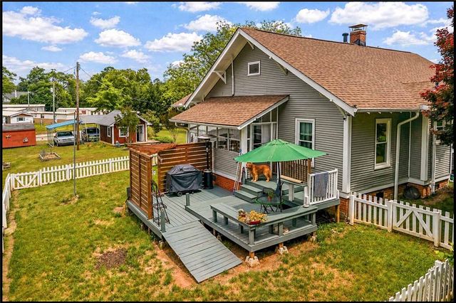 635 NE Main Street, Easley, SC 29640