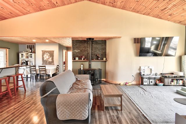 323 S Truhn Road, Fowlerville, MI 48836