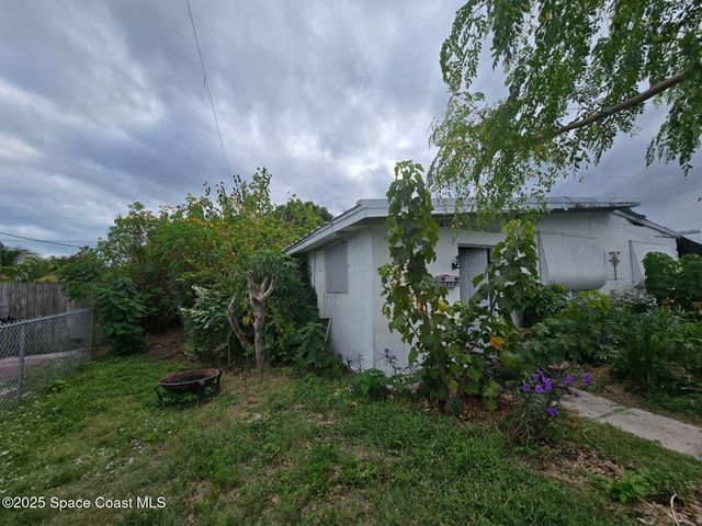 3050 Bailey Terrace NE, Palm Bay, FL 32905