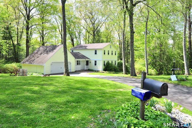 11 Roundhill Road, Granby, CT 06035