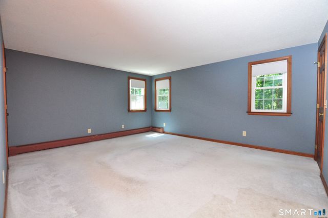 11 Roundhill Road, Granby, CT 06035