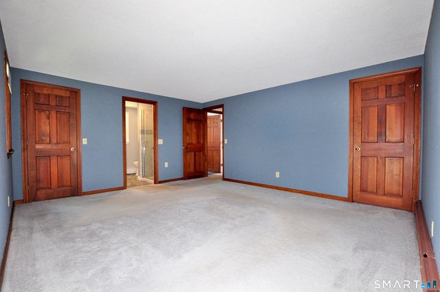 11 Roundhill Road, Granby, CT 06035