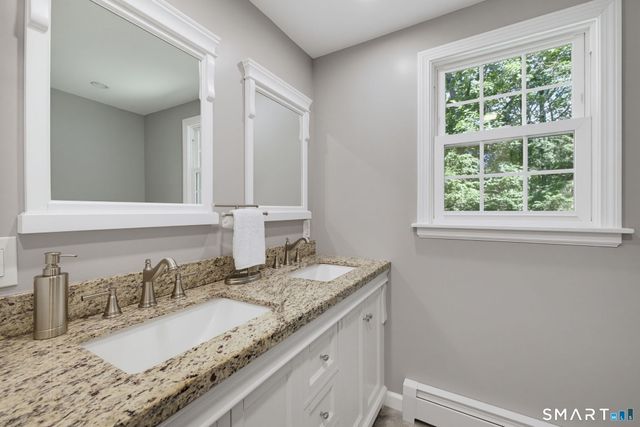 11 Roundhill Road, Granby, CT 06035