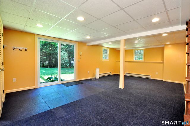 11 Roundhill Road, Granby, CT 06035