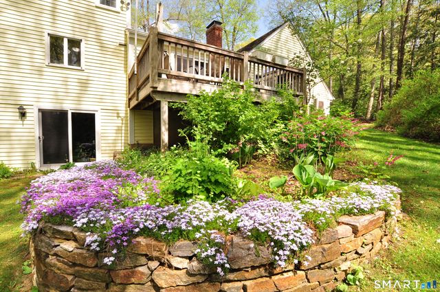 11 Roundhill Road, Granby, CT 06035