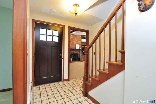 11 Roundhill Road, Granby, CT 06035