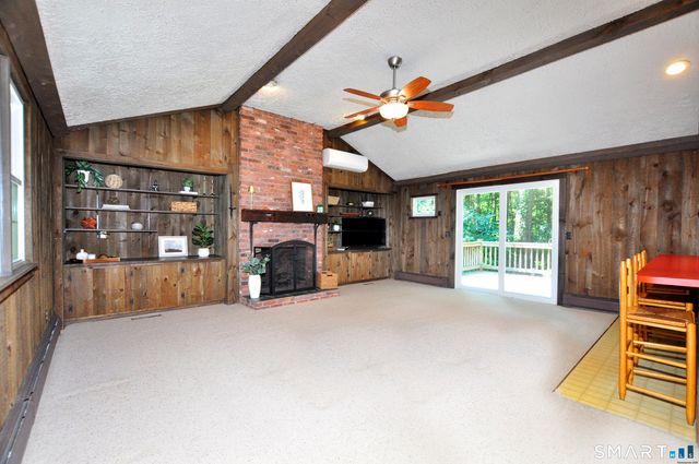 11 Roundhill Road, Granby, CT 06035