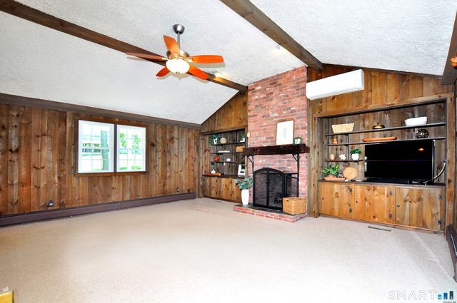 11 Roundhill Road, Granby, CT 06035