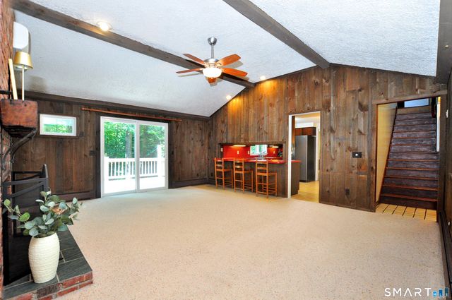 11 Roundhill Road, Granby, CT 06035