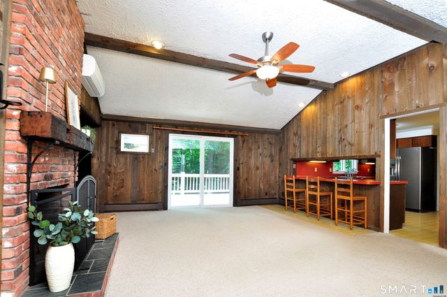 11 Roundhill Road, Granby, CT 06035