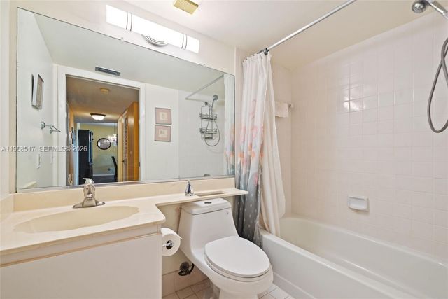 4950 E Sabal Palm Boulevard 310, Tamarac, FL 33319