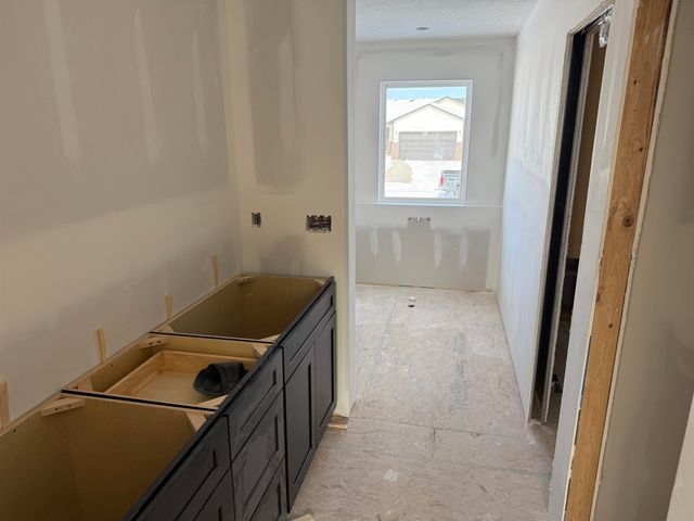 137 E Poplar Cir, Goddard, KS 67052