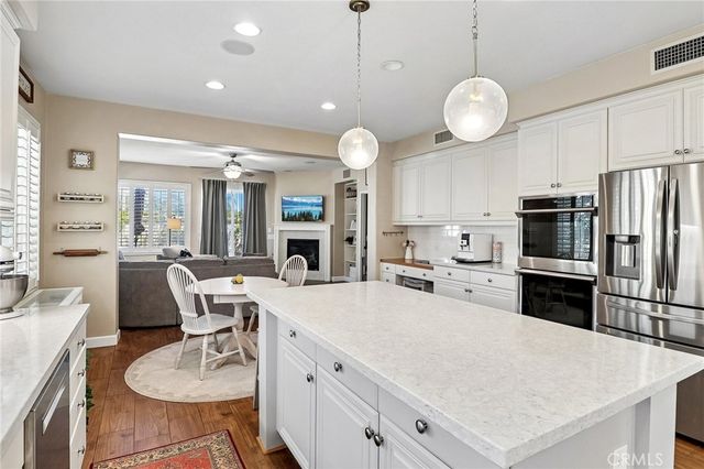 33380 Scarborough Ln, Temecula, CA 92592