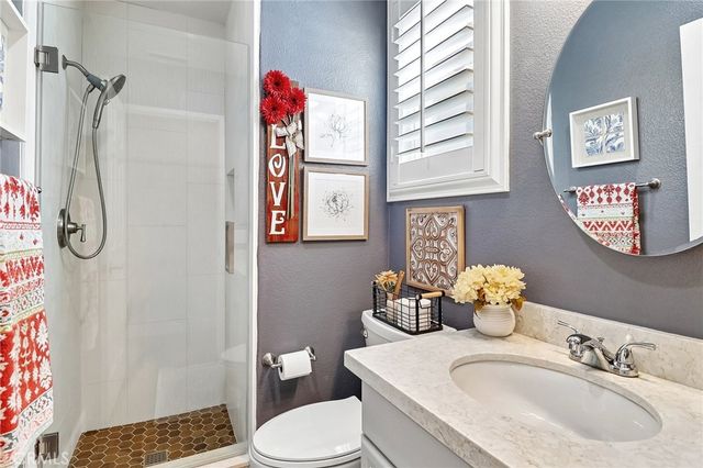 33380 Scarborough Ln, Temecula, CA 92592