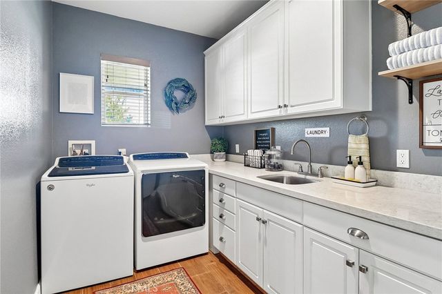 33380 Scarborough Ln, Temecula, CA 92592