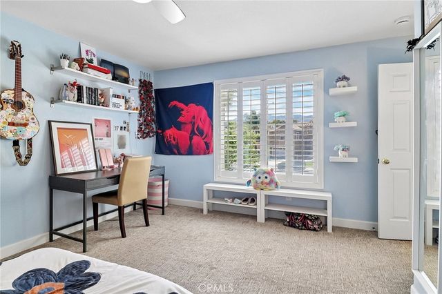 33380 Scarborough Ln, Temecula, CA 92592