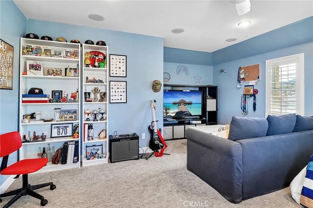 33380 Scarborough Ln, Temecula, CA 92592