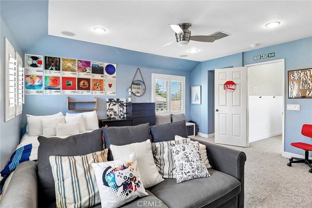 33380 Scarborough Ln, Temecula, CA 92592