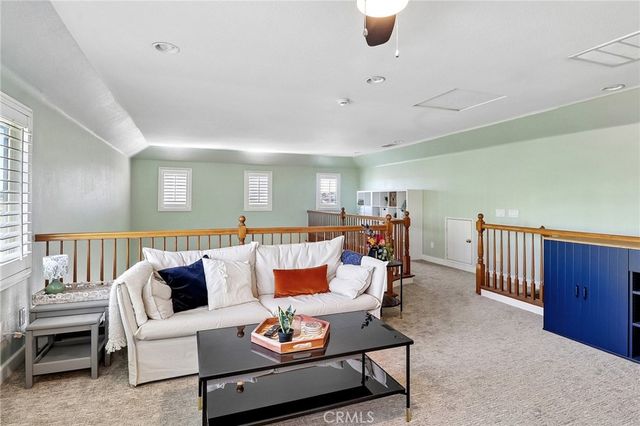 33380 Scarborough Ln, Temecula, CA 92592