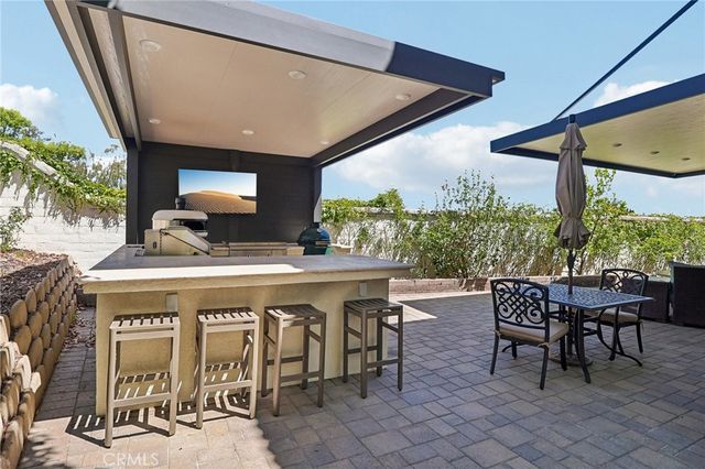 33380 Scarborough Ln, Temecula, CA 92592