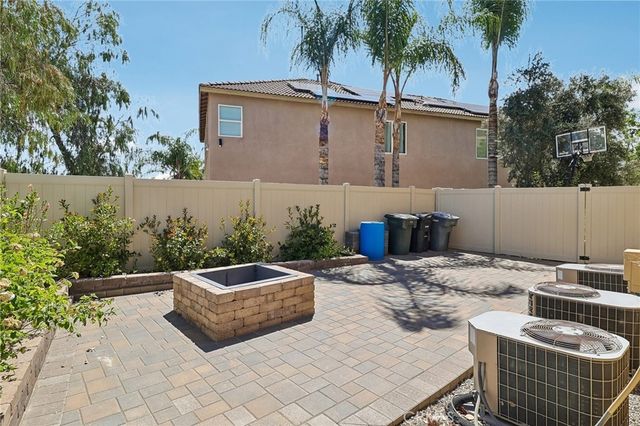 33380 Scarborough Ln, Temecula, CA 92592