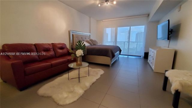 1600 NE 1st Ave 1002, Miami, FL 33132