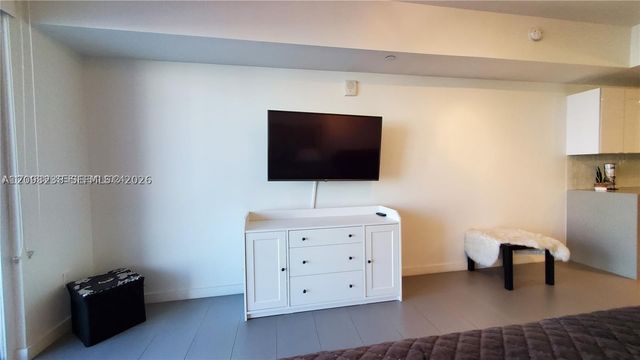 1600 NE 1st Ave 1002, Miami, FL 33132