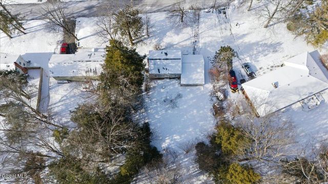 7 Fairway Lane, Clifton Park, NY 12148