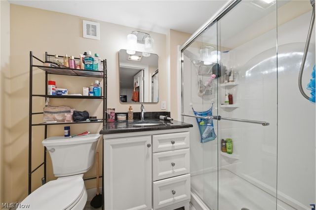 5582 S Ridge Road, Madison, OH 44057