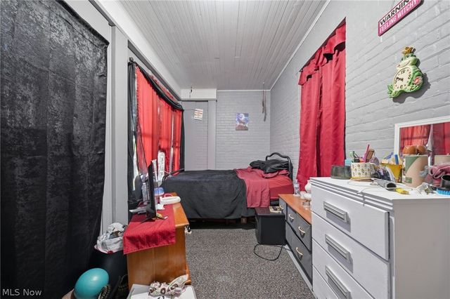 5582 S Ridge Road, Madison, OH 44057
