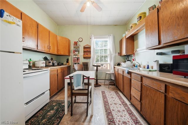 5582 S Ridge Road, Madison, OH 44057
