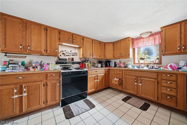 5582 S Ridge Road, Madison, OH 44057