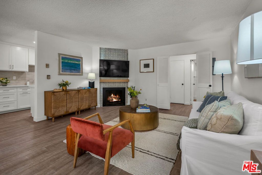 914 Lincoln Boulevard 202, Santa Monica, CA 90403 — photo 3
