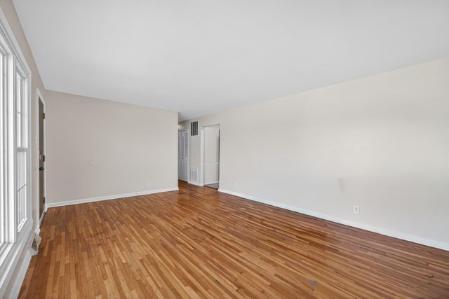 596 Bishop Drive, Lexington, KY 40505