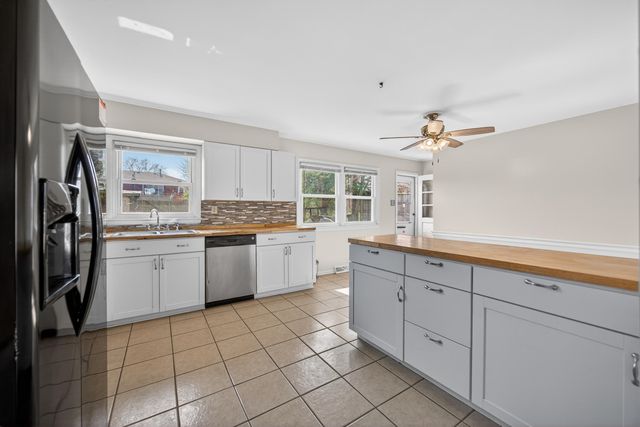 596 Bishop Drive, Lexington, KY 40505