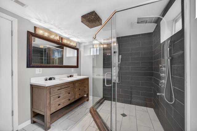 596 Bishop Drive, Lexington, KY 40505