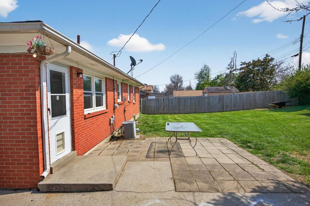 596 Bishop Drive, Lexington, KY 40505