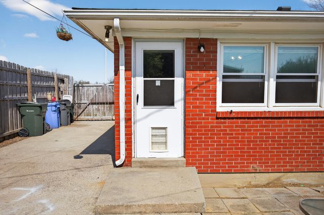 596 Bishop Drive, Lexington, KY 40505