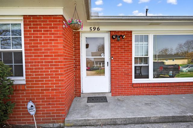 596 Bishop Drive, Lexington, KY 40505