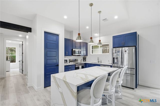 105 Laumaia Lane, Bastrop, TX 78602