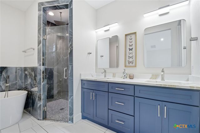 105 Laumaia Lane, Bastrop, TX 78602